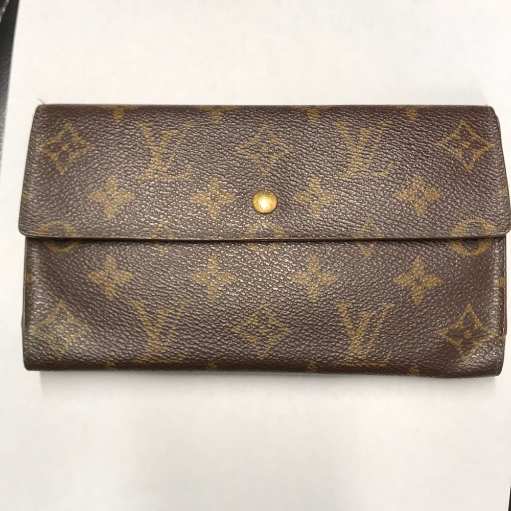Louis Vuitton Monogram Long Wallet EUC